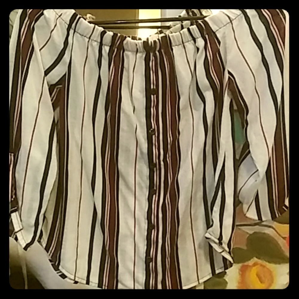 Off the shoulder 3/4 sleeve top